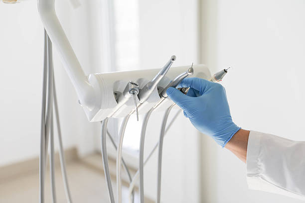 24/7 Emergency Tooth Extraction experts in Evanston, IL